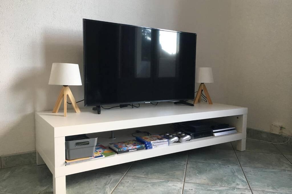 Апартаменти Les Iles - Parking, Balcon, Netflix & Ps4! Аннесі Екстер'єр фото